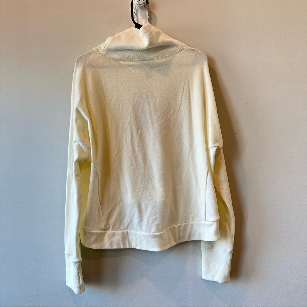 Sweaty Betty Harmonise Luxe Fleece Sweatshirt - Picture 3 of 12